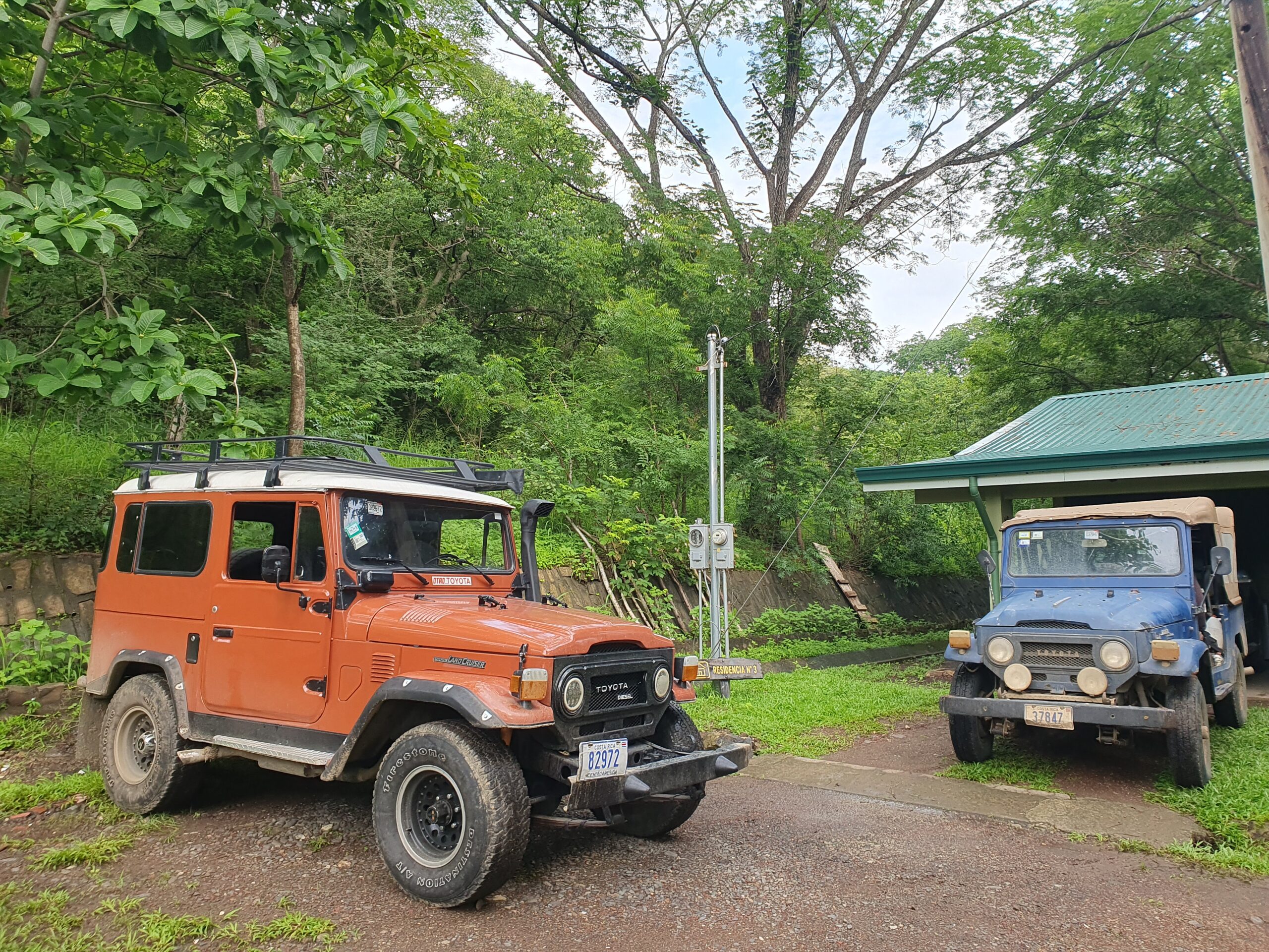 Photo of camp cars at Taboga